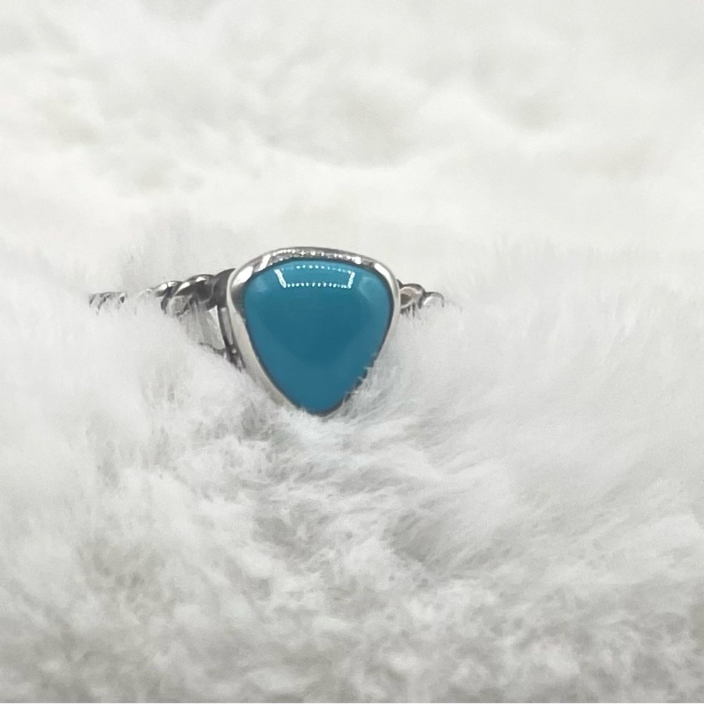 Sterling Silver Ring with Turquoise Blue Stone NWOT size 9